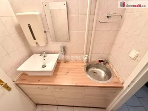 Pronájem kanceláře, Veltrusy, Palackého, 63 m2