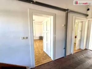 Pronájem kanceláře, Veltrusy, Palackého, 63 m2