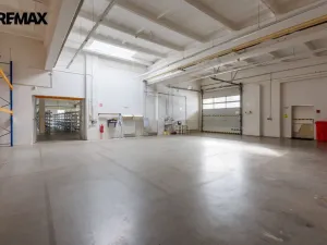 Pronájem výrobních prostor, Chodová Planá, Kyjovská, 2489 m2