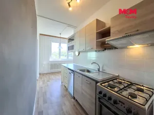 Pronájem bytu 4+1, Klášterec nad Ohří - Miřetice u Klášterce nad Ohří, 17. listopadu, 83 m2