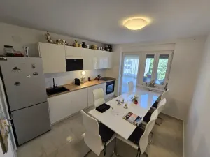 Prodej bytu 3+kk, Pula, Chorvatsko, 72 m2