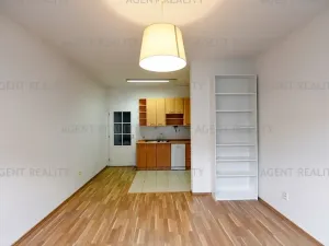 Pronájem bytu 2+kk, Praha - Břevnov, Slavníkova, 57 m2