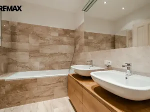 Pronájem bytu 4+kk, Praha - Dejvice, Kafkova, 103 m2