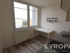 Pronájem bytu 1+1, Praha - Troja, Olštýnská, 37 m2