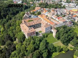 Pronájem restaurace, Opočno, Trčkovo nám., 500 m2