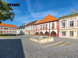 Pronájem restaurace, Opočno, Trčkovo nám., 500 m2