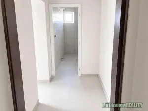 Pronájem bytu 1+kk, Praha - Libeň, 30 m2
