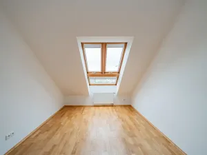 Pronájem bytu 4+1, Praha - Smíchov, Štefánikova, 147 m2