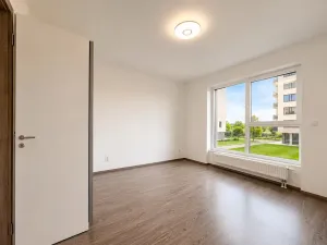 Pronájem bytu 2+kk, Praha - Hloubětín, Za černým mostem, 50 m2