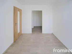Pronájem bytu 2+kk, Veselí nad Moravou, náměstí Míru, 61 m2