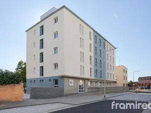 Pronájem bytu 2+kk, Veselí nad Moravou, náměstí Míru, 61 m2