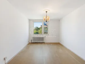 Prodej bytu 2+kk, Praha - Libeň, K Okrouhlíku, 42 m2