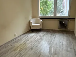 Pronájem bytu 3+1, Praha - Kobylisy, Mirovická, 78 m2