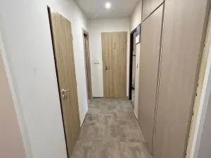 Pronájem bytu 3+1, Praha - Kobylisy, Mirovická, 78 m2