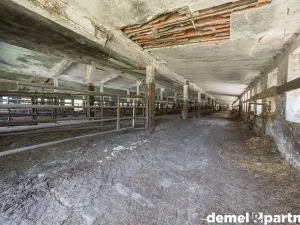 Pronájem zemědělského objektu, Korouhev, 1400 m2