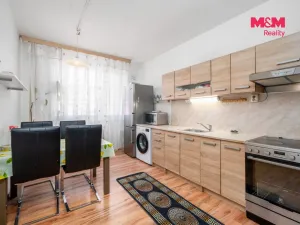 Prodej bytu 3+1, Teplice - Trnovany, U Červeného kostela, 79 m2