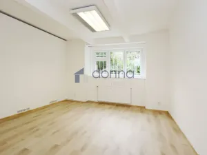 Pronájem bytu 1+kk, Praha, Podbabská, 28 m2