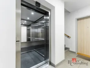 Pronájem bytu 2+kk, Praha - Smíchov, Plzeňská, 51 m2