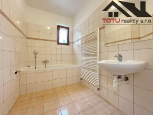Pronájem bytu 3+1, Náchod, U Zastávky, 69 m2