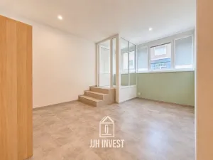 Pronájem obchodního prostoru, Plzeň - Východní Předměstí, Pařížská, 150 m2