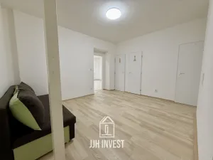 Pronájem obchodního prostoru, Plzeň - Východní Předměstí, Pařížská, 150 m2