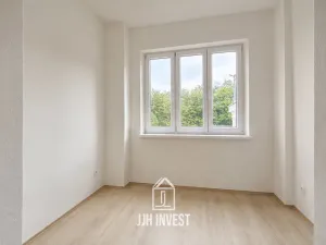 Pronájem obchodního prostoru, Plzeň - Východní Předměstí, Pařížská, 150 m2