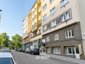Pronájem obchodního prostoru, Plzeň - Východní Předměstí, Pařížská, 150 m2