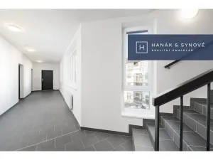 Prodej bytu 2+kk, Pohořelice, U Kasáren, 46 m2