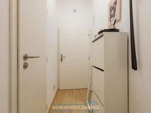 Pronájem bytu 1+kk, Znojmo, Mariánské náměstí, 34 m2
