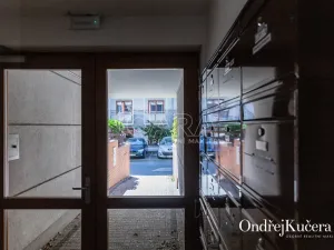 Pronájem bytu 2+kk, Praha - Dejvice, Heinemannova, 66 m2