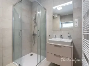Pronájem bytu 1+kk, Praha - Čakovice, Danielova, 34 m2