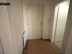 Pronájem bytu 1+kk, Chrastava, náměstí 1. máje, 31 m2