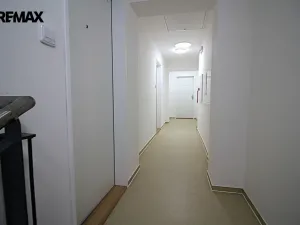 Pronájem bytu 1+kk, Chrastava, náměstí 1. máje, 31 m2