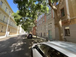 Prodej rodinného domu, Praha - Karlín, Pernerova, 81 m2