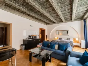 Prodej bytu 2+kk, Praha - Malá Strana, Tomášská, 57 m2