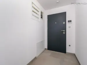 Prodej bytu 2+kk, Praha - Vysočany, Spojovací, 87 m2