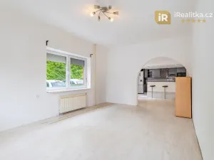 Prodej výrobních prostor, Holice, Smetanova, 917 m2