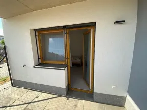 Pronájem bytu 2+kk, Znojmo, Třešňová, 59 m2