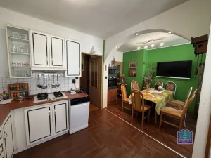 Prodej bytu 3+kk, Plzeň - Jižní Předměstí, Antonína Uxy, 70 m2