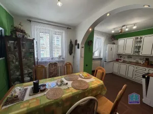 Prodej bytu 3+kk, Plzeň - Jižní Předměstí, Antonína Uxy, 70 m2