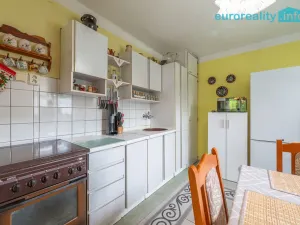 Prodej bytu 2+1, Horní Slavkov, Poštovní, 51 m2