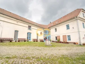 Prodej ubytování, Uzeničky - Černívsko, 590 m2