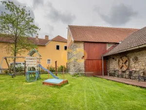 Prodej ubytování, Uzeničky - Černívsko, 590 m2