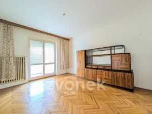 Prodej bytu 2+1, Vsetín, Kobzáňova, 52 m2