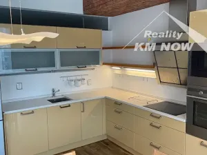 Pronájem bytu 3+kk, Kroměříž, náměstí Míru, 94 m2