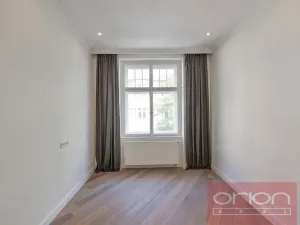 Pronájem bytu 2+kk, Praha - Vinohrady, náměstí Jiřího z Poděbrad, 54 m2