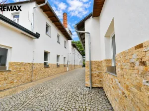 Pronájem výrobních prostor, Třebechovice pod Orebem, Týnišťská, 600 m2