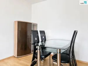 Prodej bytu 1+kk, Hradec Králové - Pražské Předměstí, Gebauerova, 37 m2
