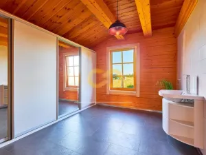 Prodej rodinného domu, Nové Hrady, Vilová čtvrť, 216 m2