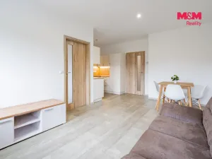 Prodej bytu 2+kk, Třeboň - Holičky, 42 m2